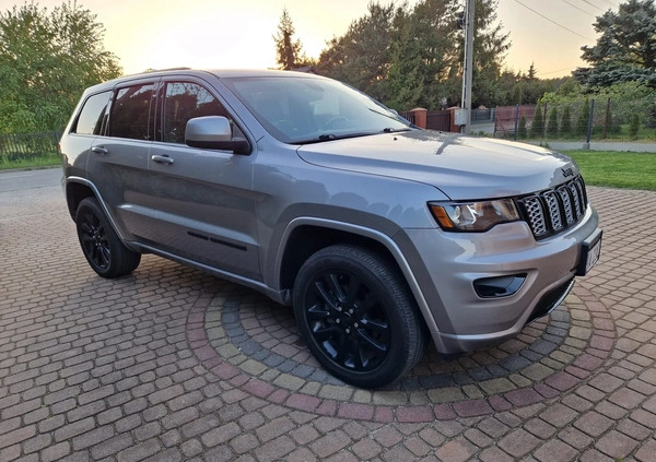 Jeep Grand Cherokee cena 139900 przebieg: 72400, rok produkcji 2020 z Drzewica małe 67